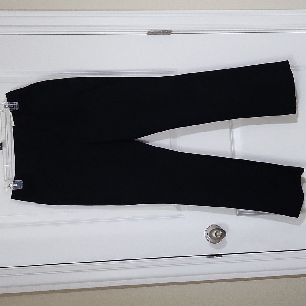 ST JOHN'S BAY BLACK PANTS SZ 8P SPANDEX BLEND. NEW WITH TAGS